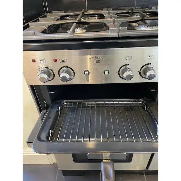Gas cooker and oven