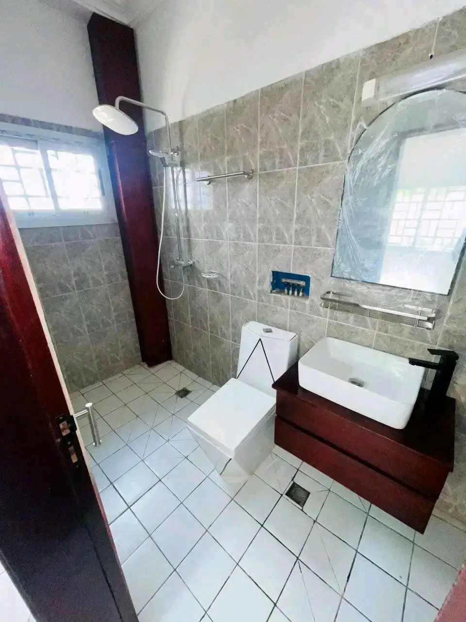 4 Bed rooms for rent